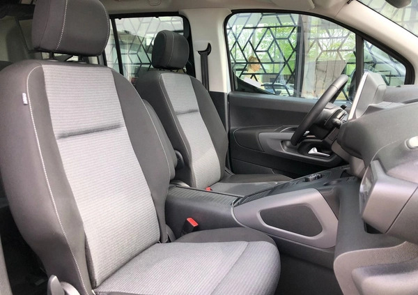 Toyota Proace City Verso cena 134900 przebieg: 16316, rok produkcji 2022 z Opoczno małe 596